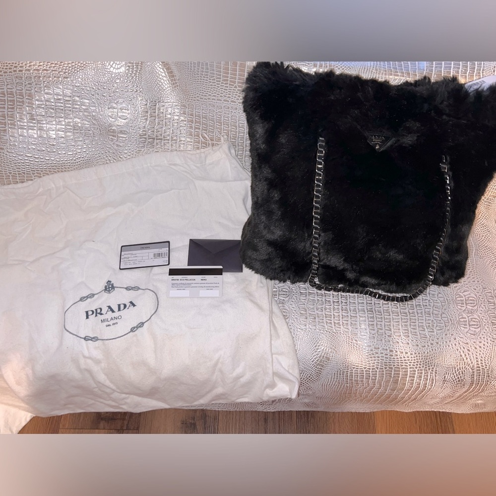NWT Authentic Retro PRADA Shopping Eco Pelliccia tote.
